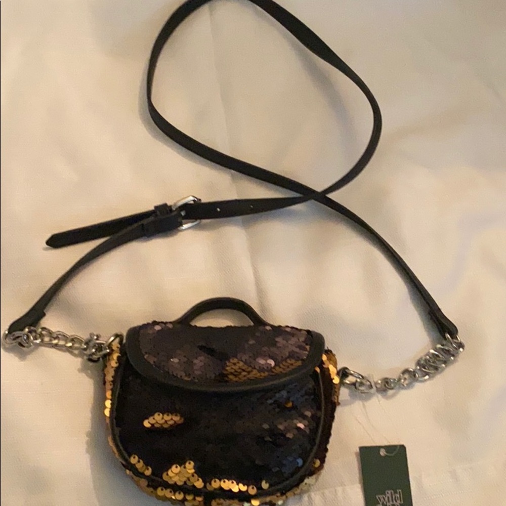 Small black/gold sequins cross body bag